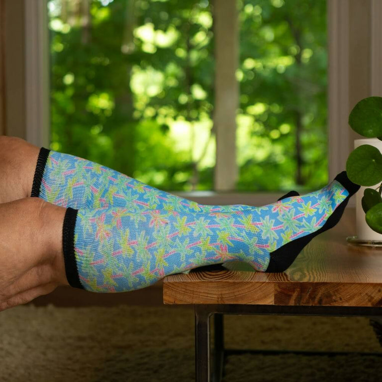 Pastel Palms EasyStretch™ Socks